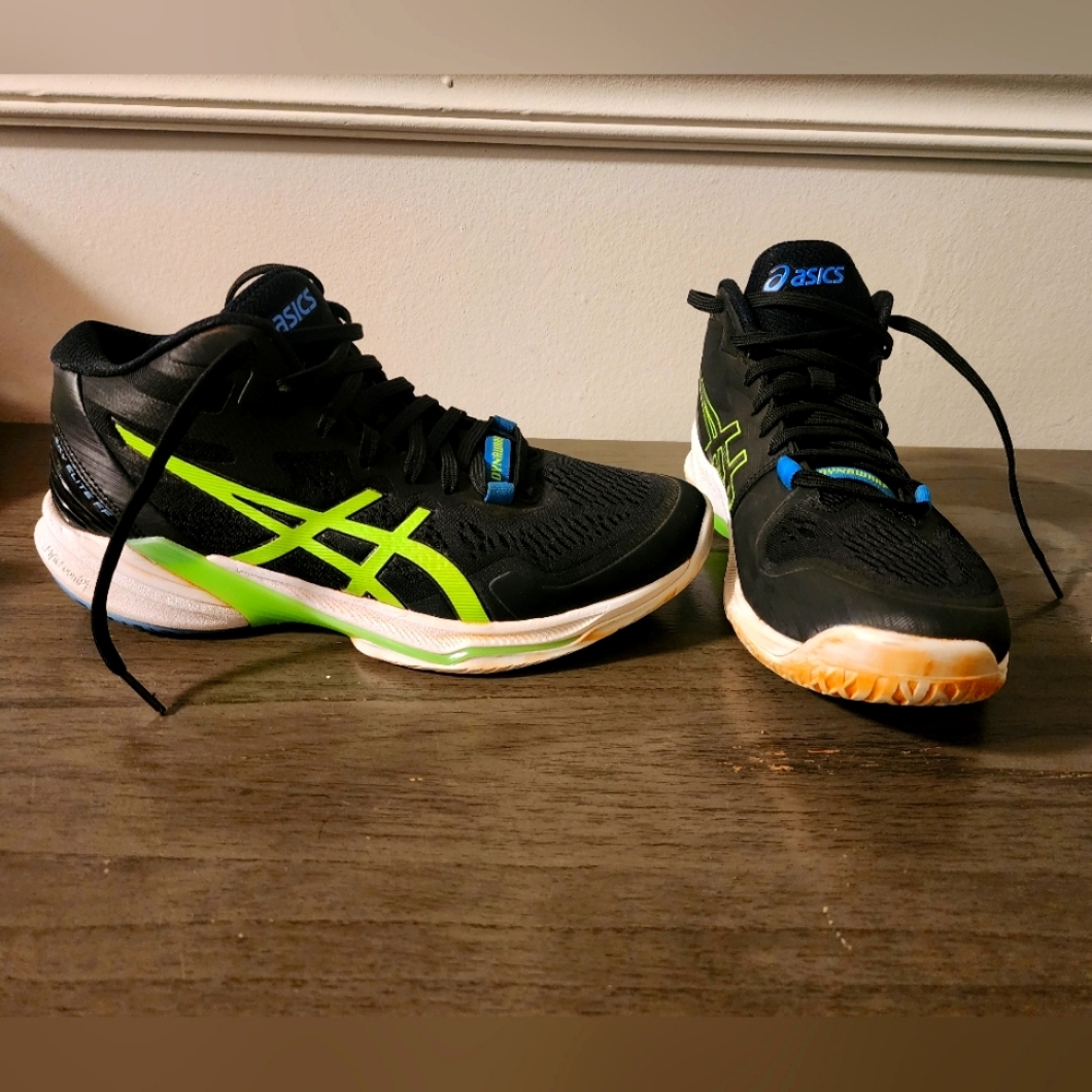 Asics Sky Elite FF2 size 7.5 Volleyball Shoes